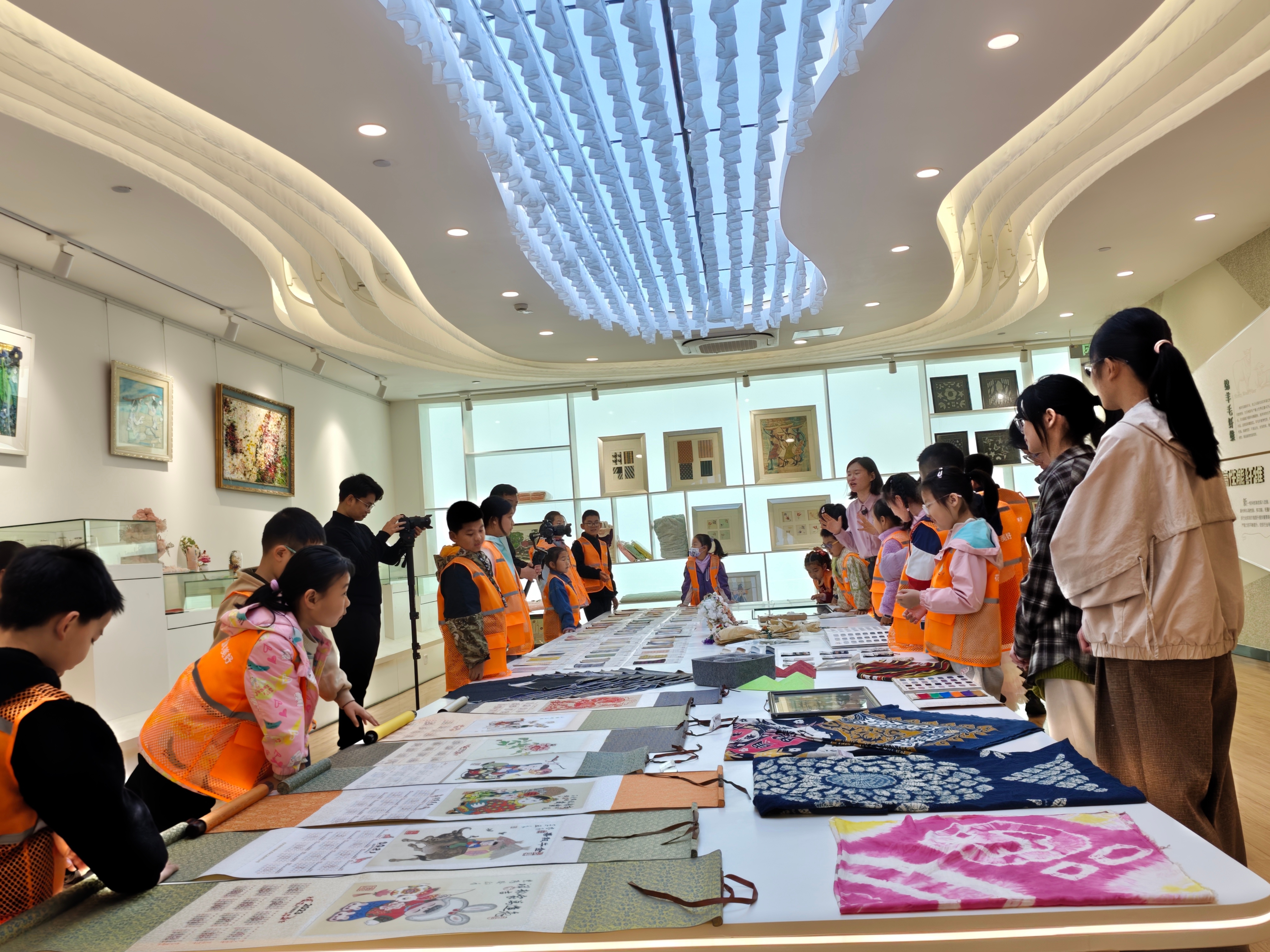 “大中小学思政课”——《从纺织行业的发展复兴看中华民族伟大复兴》